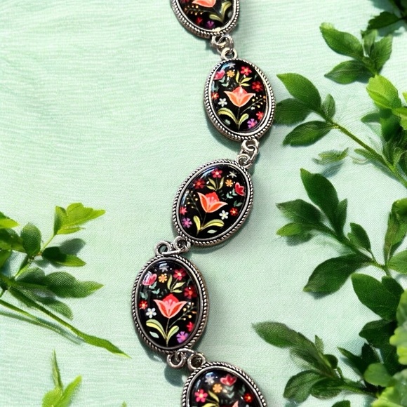 Gorgeous floral clear cabochon dome bracelet Stainless Steel Adjustable 7”-8” - Picture 5 of 15